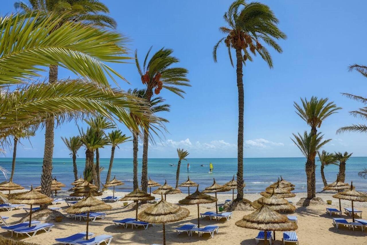 Hari Club Beach Resort Aghīr Dış mekan fotoğraf