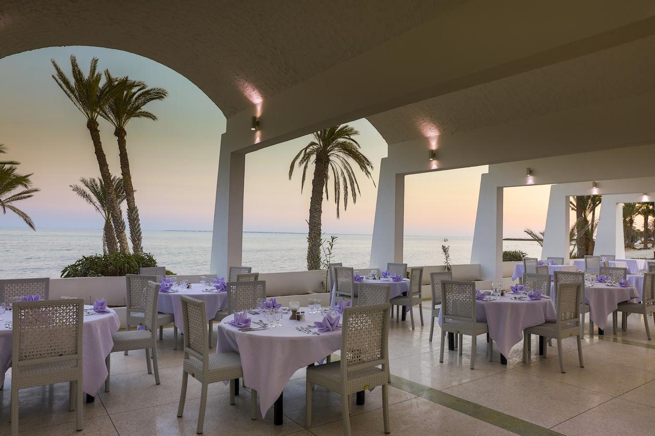 Hari Club Beach Resort Aghīr Dış mekan fotoğraf