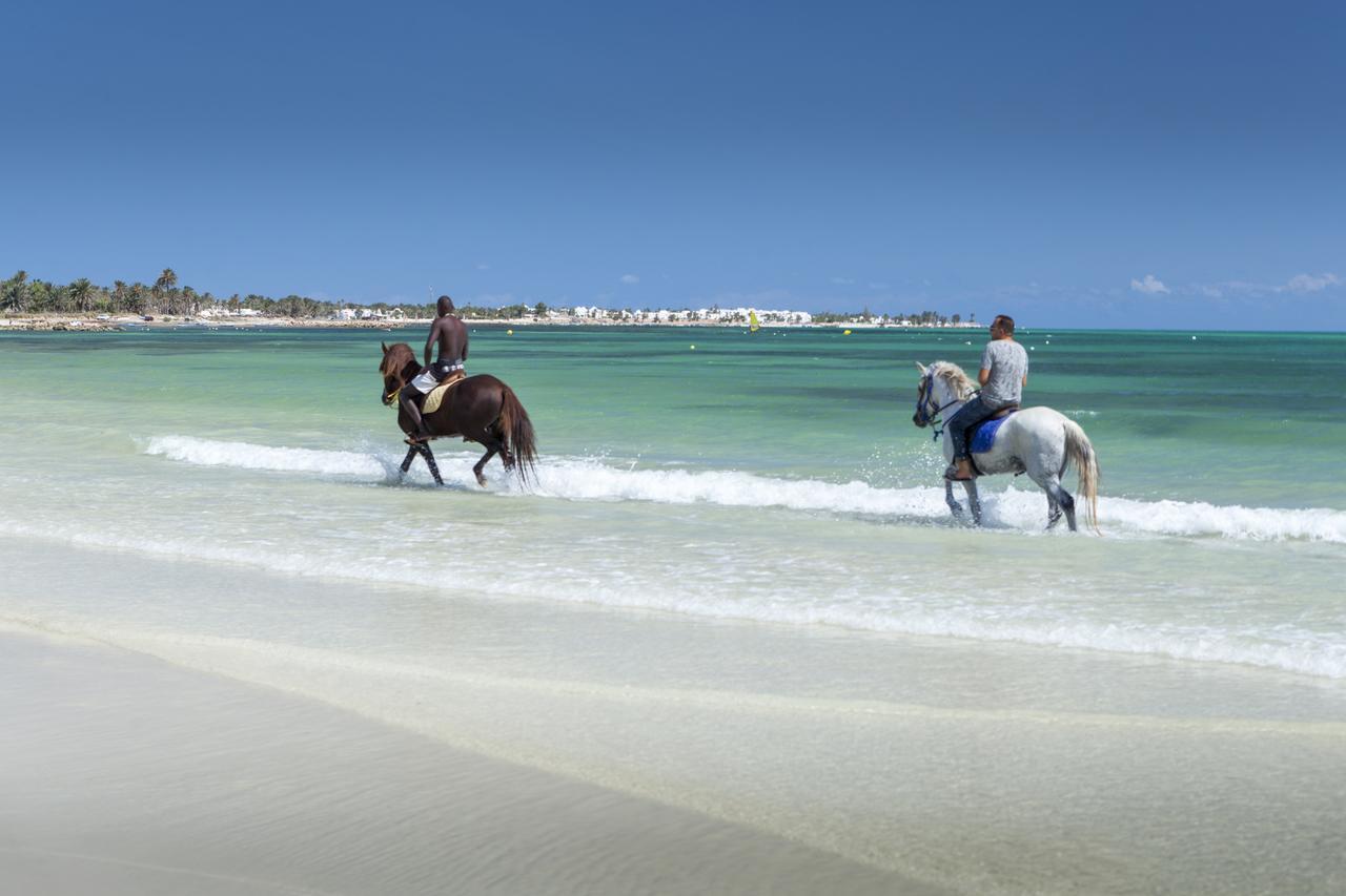 Hari Club Beach Resort Aghīr Dış mekan fotoğraf