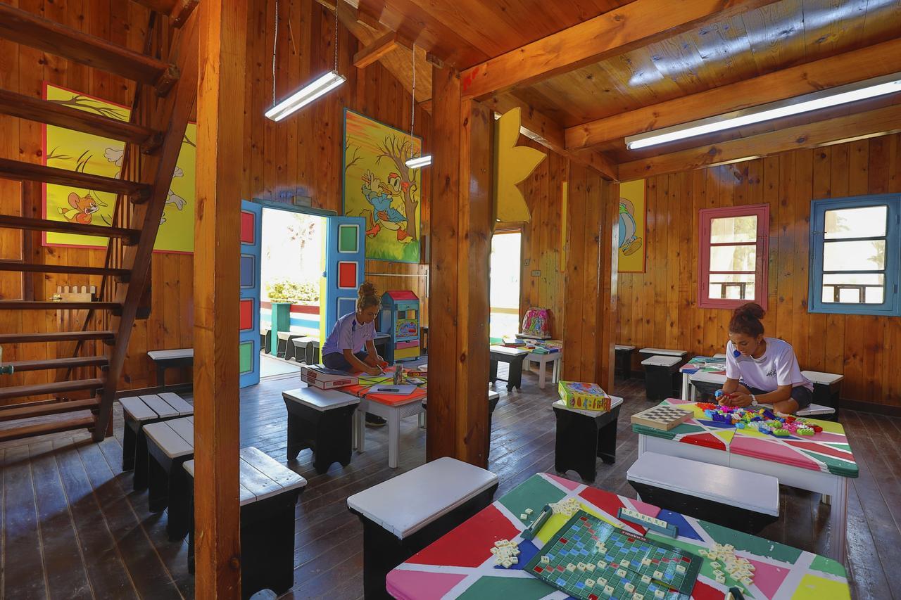 Hari Club Beach Resort Aghīr Dış mekan fotoğraf