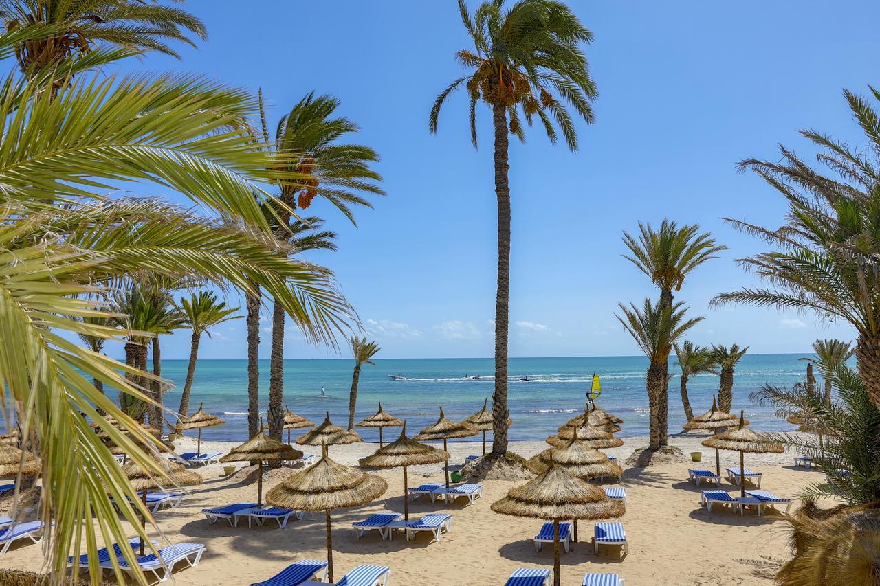Hari Club Beach Resort Aghīr Dış mekan fotoğraf