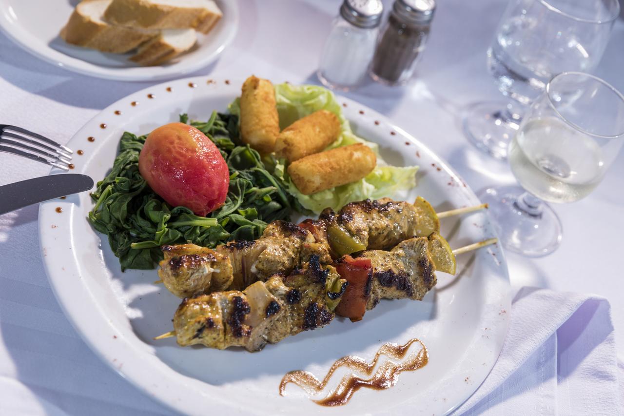 Hari Club Beach Resort Aghīr Dış mekan fotoğraf