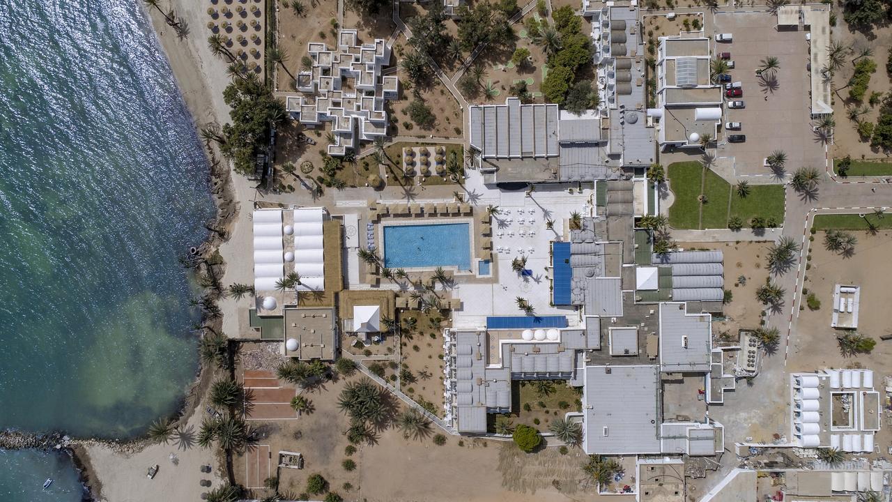 Hari Club Beach Resort Aghīr Dış mekan fotoğraf