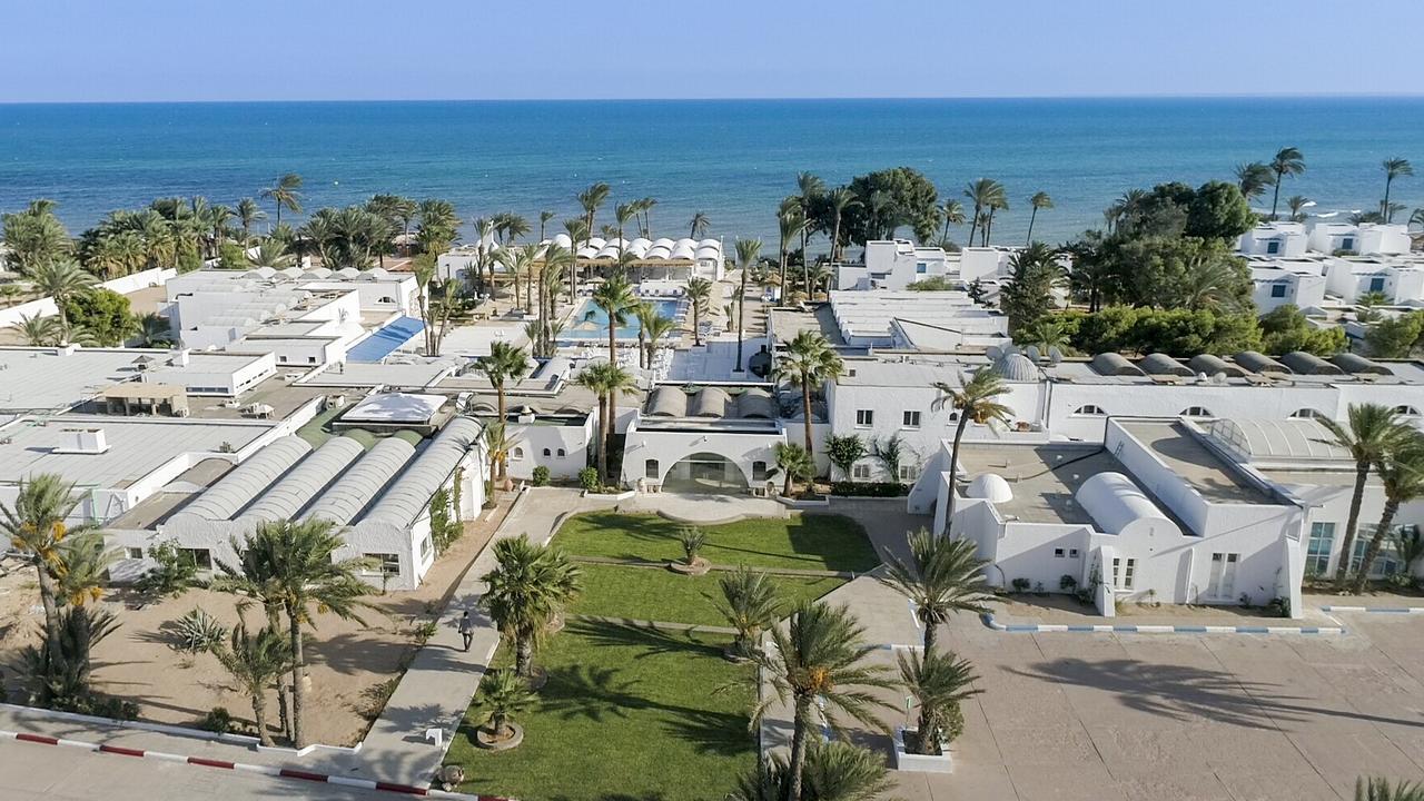 Hari Club Beach Resort Aghīr Dış mekan fotoğraf